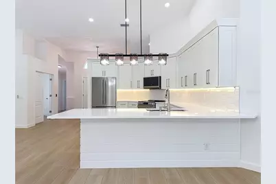 4190 Westbourne Circle, Sarasota, FL 34238 - Photo 7