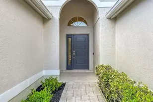 4190 Westbourne Cir, Sarasota, FL 34238 - Photo 3