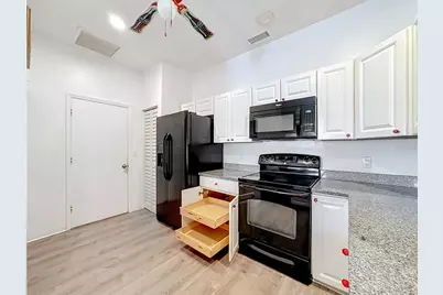 3308 60th Avenue W, Bradenton, FL 34207 - Photo 13