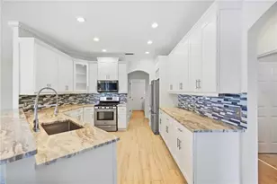6668 Meandering Way, Lakewood Ranch, FL 34202 - Photo 23