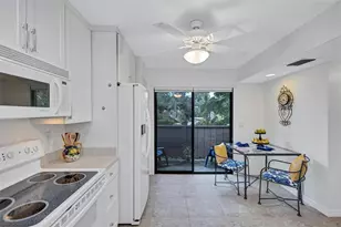 1637 Brookhouse Ct, Sarasota, FL 34231 - Photo 9