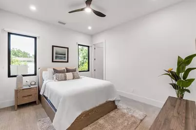 2425 Temple Street, Sarasota, FL 34239 - Photo 41