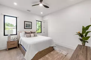 2425 Temple St, Sarasota, FL 34239 - Photo 41