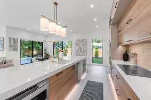2425 Temple St, Sarasota, FL 34239 - Photo 21