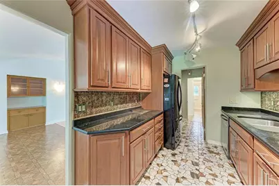 319 20th Street E, Bradenton, FL 34208 - Photo 17