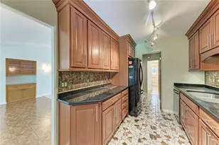 319 20th St E, Bradenton, FL 34208 - Photo 17