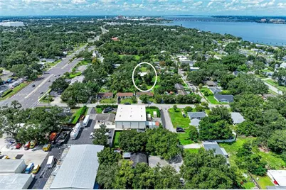 319 20th Street E, Bradenton, FL 34208 - Photo 9