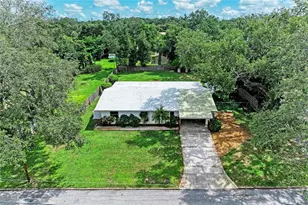 319 20th St E, Bradenton, FL 34208 - Photo 1