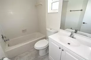 1922 Marcia St, Sarasota, FL 34231 - Photo 19