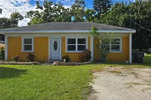 3314 Williamsburg St, Sarasota, FL 34231 - Photo 1