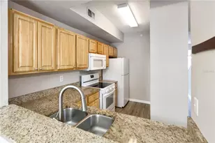 5700 Bentgrass Dr, Sarasota, FL 34235 - Photo 3
