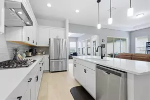 10018 Marbella Dr, Bradenton, FL 34211 - Photo 11