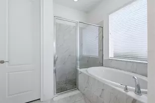 10018 Marbella Dr, Bradenton, FL 34211 - Photo 17