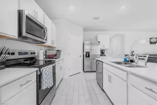 1216 NW 21st Pl, Cape Coral, FL 33993 - Photo 9