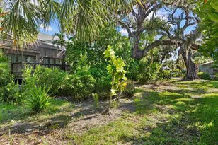 1423 Landings Pl, Sarasota, FL 34231 - Photo 41
