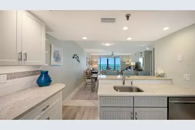 4525 Gulf Of Mexico Drive #204, Longboat Key, FL 34228 - Photo 9