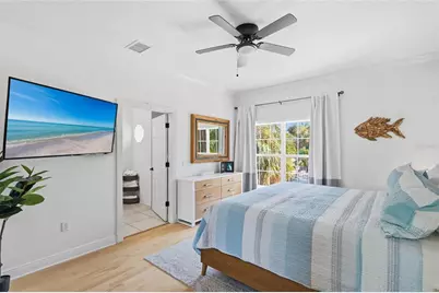 4006 5th Avenue, Holmes Beach, FL 34217 - Photo 13