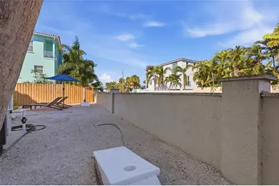 4006 5th Avenue, Holmes Beach, FL 34217 - Photo 39