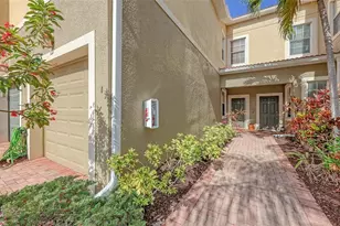 7927 Moonstone Dr, Sarasota, FL 34233 - Photo 3