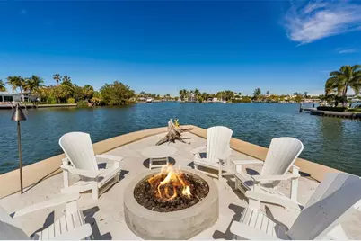 242 Oak Avenue, Anna Maria, FL 34216 - Photo 5