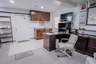 2421 47th St, Sarasota, FL 34234 - Photo 23