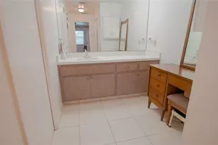 2421 47th St, Sarasota, FL 34234 - Photo 63