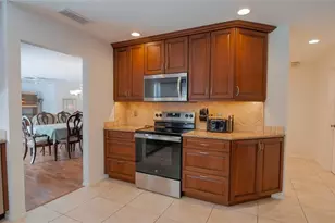 2421 47th St, Sarasota, FL 34234 - Photo 55