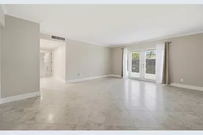 171 Golden Gate Point, Sarasota, FL 34236 - Photo 9