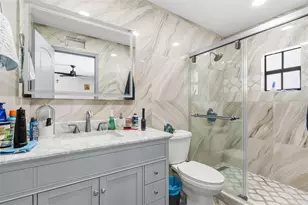 2660 57th St, Sarasota, FL 34243 - Photo 65