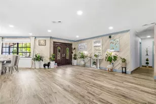 2660 57th St, Sarasota, FL 34243 - Photo 21