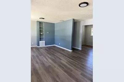 4732 Violet Avenue, Sarasota, FL 34233 - Photo 5