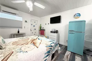 908 Villas Dr, Venice, FL 34285 - Photo 3
