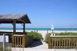 908 Villas Dr, Venice, FL 34285 - Photo 13