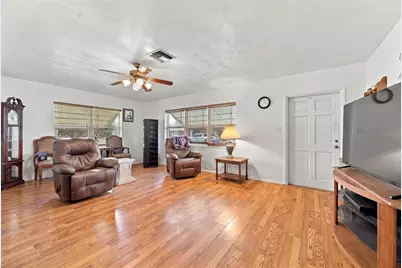 907 42nd Street W, Bradenton, FL 34205 - Photo 3