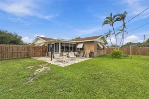907 42nd St W, Bradenton, FL 34205 - Photo 23