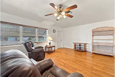 907 42nd Street W, Bradenton, FL 34205 - Photo 9