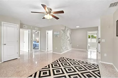 6203 Rodgers Avenue, Sarasota, FL 34231 - Photo 9