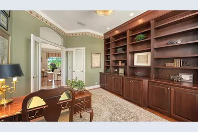 8008 Royal Birkdale Circle, Lakewood Ranch, FL 34202 - Photo 5