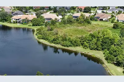 8008 Royal Birkdale Circle, Lakewood Ranch, FL 34202 - Photo 9
