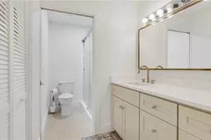 303 Springdale Dr, Bradenton, FL 34210 - Photo 17