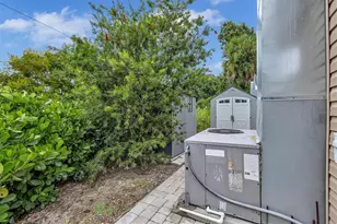 3867 Almond Ave, Sarasota, FL 34234 - Photo 33