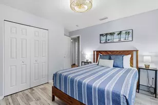 926 Plum Tree Ln, Sarasota, FL 34243 - Photo 23