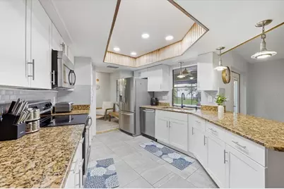 926 Plum Tree Lane, Sarasota, FL 34243 - Photo 9