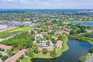 4025 Crockers Lake Blvd, Sarasota, FL 34238 - Photo 9