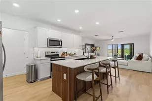 6404 Silverstar Dr, Sarasota, FL 34240 - Photo 11