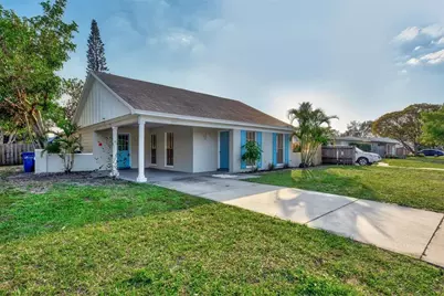 2382 Rose Street, Sarasota, FL 34239 - Photo 3