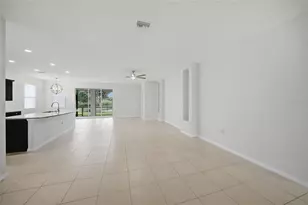 3940 Mossy Limb Ct, Palmetto, FL 34221 - Photo 5