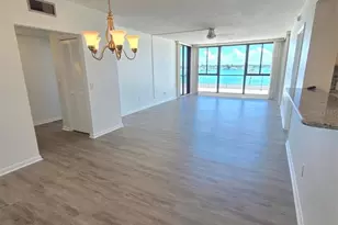 7100 Sunshine Skyway Ln S, Saint Petersburg, FL 33711 - Photo 3