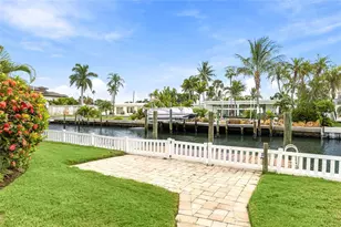 517 71st St, Holmes Beach, FL 34217 - Photo 21