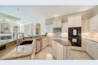 8922 Bloomfield Boulevard, Sarasota, FL 34238 - Photo 17